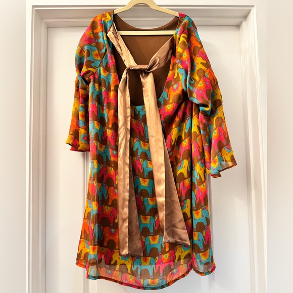 Colorful Elephant Print Women's Dress with Bow Back Flared Sleeves - Picture 2 of 3